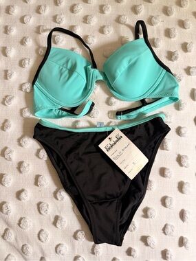 NWT Size M Elle Mint and Black Two-Piece Bikini Set